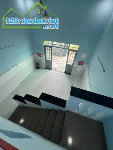 Bán Nhà Cấp 4 100m2 Mỹ Hạnh Hoàng Gia , 1 ty 550 , Sổ Hồng Riêng - 2