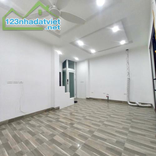 Bán nhà phố Lê Thanh Nghị, Hai Bà Trưng, phân lô, thang máy, ở ngay 5 tầng 35m2 giá 9.8 tỷ - 3