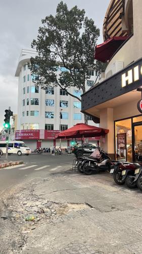 BÁN NHÀ TRUNG TÂM QUẬN 5 - ĐƯỜNG NGUYỂN BIỂU - 4 TẦNG BTCT - CHỈ HƠN 9TỶ - 4