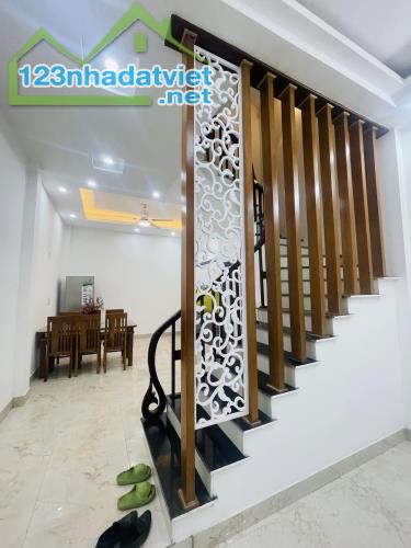 BÁN NHÀ ĐỊNH CÔNG THƯỢNG, HIẾM, NGÕ 3 GÁC, NỘI THẤT FULL ĐẸP, 45M2 4T MT4.5M GIÁ 7.65 TỶ - 1