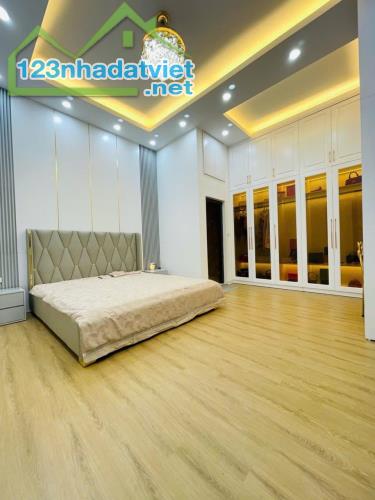 **🏡 Bán nhà đẹp Đặng Tiến Đông, Đống Đa, Hà Nội – 50m² x 5 tầng, ngõ rộng thoáng, giá tốt - 5