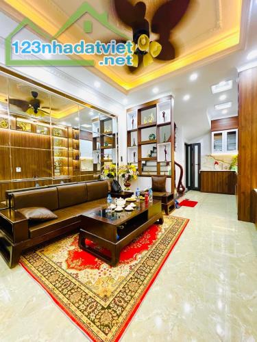 Nhà đẹp 4 tầng gần hồ - Trung tâm Ba Đình -25M2 - Cách phố 80M - Ngõ thông 🍀 N