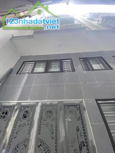 THÁI HÀ 40M2. 6 TẦNG CÓ THANG MÁY. KINH DOANH