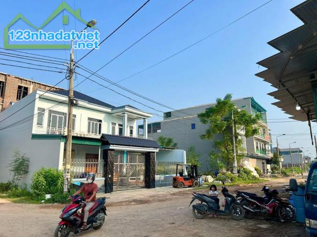 Bán đất mặt kinh doanh Vinh Tiến ,Bá Hiến , dt 100m2 giá nhỉnh 3 tỷ