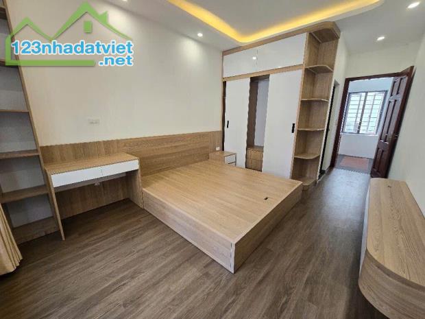 Bán Nhà Ngô Thì Nhậm, Hà Đông, 30m2, 5 tầng, Ô tô đậu cửa, 2 ngõ , Giá 6,15 tỷ - 1