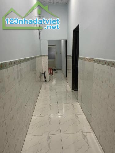 Bán nhà 796m2 gần chợ Hóc Môn giá 11 tỷ.