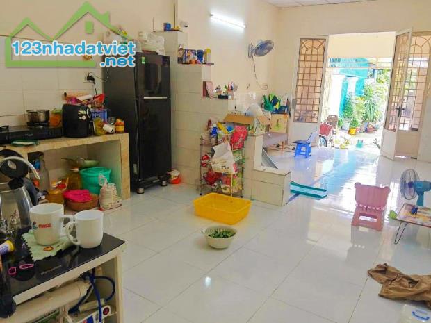 BÁN nhà 79m2 - Đình Phong Phú - Mặt Tiền 4m,Nhỉnh 4 Tỷ - 1