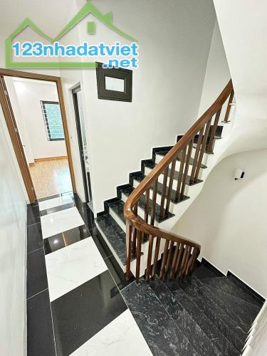 NHÀ MỚI, NGÕ 77 XUÂN LA, TÂY HỒ: 31M X5T, MT 4M, GIÁ 7,1 TỶ - 4