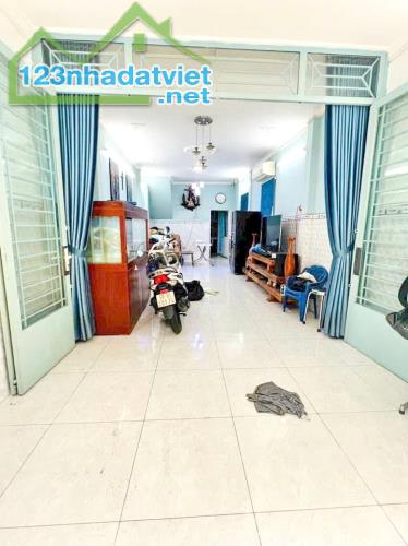 Bán nhà 2 lầu vị trí đẹp gần mặt tiền Trần Hưng Đạo Phường 7 Quận 5 - 4