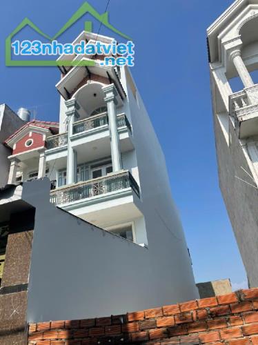 Siêu phẩm khu phân lô Q12 - 4 lầu - 4pn giá chỉ hơn 7 tỷ.