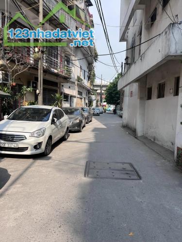 Nhà đẹp Nguyễn Trãi, Gara Ô tô, 6 tầng Thang máy, MT 6.8m, DT 55m, Giá 15.5 tỷ. 0906556885