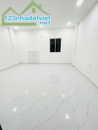 Bán nhà mặt tiền Mai Văn Vĩnh 5*25 phường Tân Quy quận 7 giá chỉ 22 tỷ