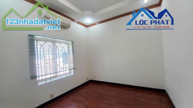 Cho thuê biệt thự mini Long Bình Tân 150 m2 5 phòng ngủ 3 tolet 5 máy lạnh chỉ 12