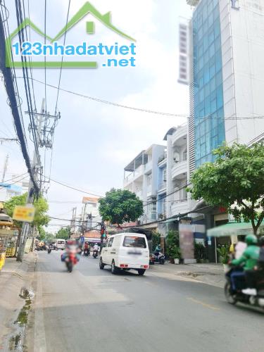 Nhà mới sang trọng Mặt tiền Âu Dương Lân P3Q8 - 3