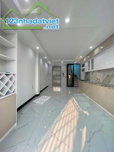 KHƯƠNG HẠ - THANH XUÂN - 40M2 x 6TẦNG - THANG MÁY -HAI THOÁNG - NHÀ BÓC TEM  ~ 10 TỶ - 3