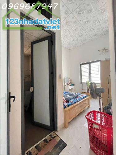 NHÀ VƯỜN 352 m2 HẺM 138 YWANG - PHƯỜNG EATAM.Buôn Ma Thuột --GIÁ 3 tỷ 3 - 2