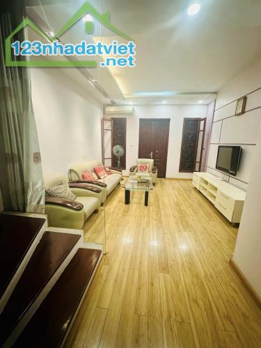 BÁN NHÀ RIÊNG NGUYỄN CHÍ THANH, ĐỐNG ĐA 16,8 TỶ VND, 68M2, Ô TÔ, NGÕ THÔNG, PHÂN LÔ - 2