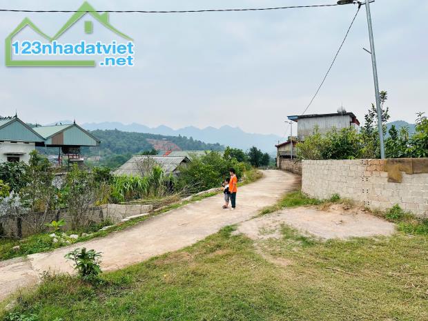 Đất nền Mộc Châu giá rẻ 710m2 kinh doanh homestay cực đẹp