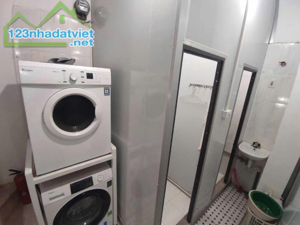 Mua đất tặng nhà 4 tầng - Hoàng Cầu - Tặng GPXD 7 tầng cho khách 57m 4 tầng 9mt, giá10.2tỷ - 2