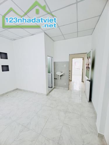 🏡 HẺM 154 ÂU DƯƠNG LÂN QUẬN 8 - 2 TẦNG MỚI ĐẸP - 42M2 - 4X10M - GIÁP QUẬN 1 - 2