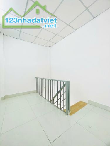 HÀNG HIẾM CHỈ HƠN 1 TỶ - SỔ HỒNG RIÊNG - 2 TẦNG NỞ HẬU TÀI LỘC - TRUNG CHÁNH - 1