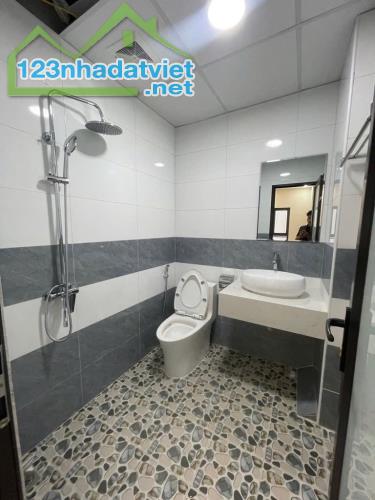 Bán nhà Hậu Ái- Hoài Đức 20m ra đường chính, 30m 5 tầng 4.85tỷ - 5