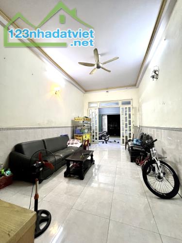 BÁN NHÀ QUẬN BÌNH TÂN - 3 TẦNG KHU TÊN LỬA 82M2 - VIEW CÔNG VIÊN HIẾM - NHỈNH 7TỶ - 4