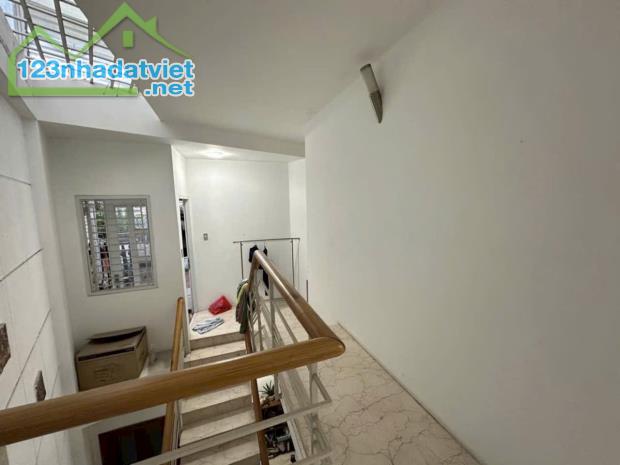 💥NHÀ MẶT TIỀN KDC CAO CẤP  🏡Đường 43 P.Tân Phong Diện tích: 72M2 (4x18) +4 tầng - 2