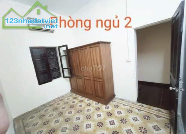 Cho thuê nhà ngõ đường Hoàng Mai, Quận Hoàng Mai 40m x 3 tầng, giá 10tr/tháng - 1