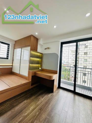 CHUNG CƯ ĐỀN LỪ - TÂN MAI - 80m2 3 NGỦ 2VS - BAN CÔNG VIEW HỒ - FULL NỘI THẤT - 2