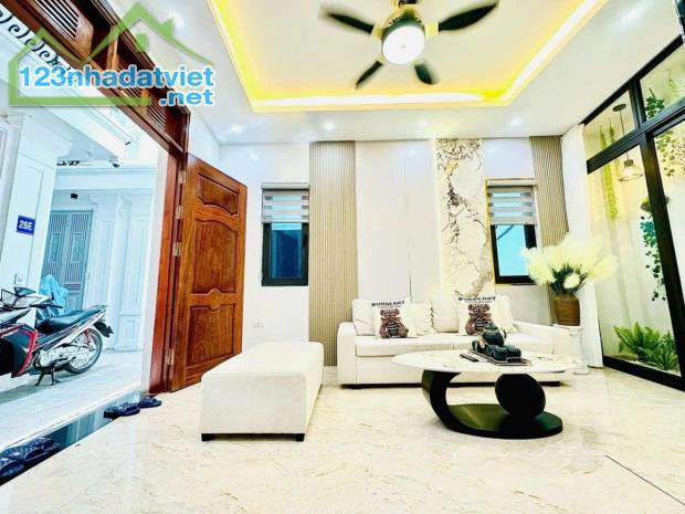 Chủ Cần bán gấp nhà Cầu Giấy 35m2, 5T, lô góc 3 thoáng, full nội thất, liên hệ để ép giá - 4