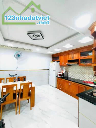 Ở NGAY! Bán Nhà 4 Tầng Cực Đẹp Lý Chính Thắng, 56m2, 8.5 Tỷ - 1