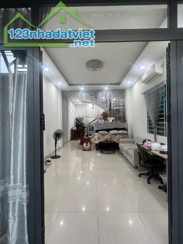 NHÀ 2 TẦNG KIÊN CỐ HẺM 1716 HUỲNH TẤN PHÁT NHÀ BÈ - 200M RA CHỢ PHÚ XUÂN - 66M2 - NGANG 5