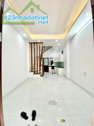 Bán Nhà 5 Tầng Tại Lai Xá, Kim Chung – 30.3m², Gần Ô Tô, Nhà Ở Ngay - 1