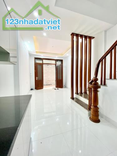 Bán Nhà 5 Tầng Tại Lai Xá, Kim Chung – 30.3m², Gần Ô Tô, Nhà Ở Ngay - 2