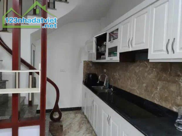 Bán nhà kim Giang 45mx6 tầng, nhà mới, đẹp, ở ngay, ngõ 3 gác thông 6.5 tỷ. - 1