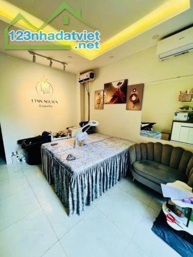 Bán Nhà Quang Trung, Hà Đông, DTSD 35m2, 4 tầng, ô tô ngõ thông kinh doanh, Giá 6.x tỷ