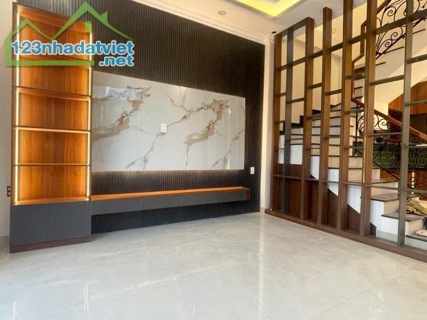 Villa 2 Tầng Sắp Hoàn Thiện KQH Phan Kế Bính - 2