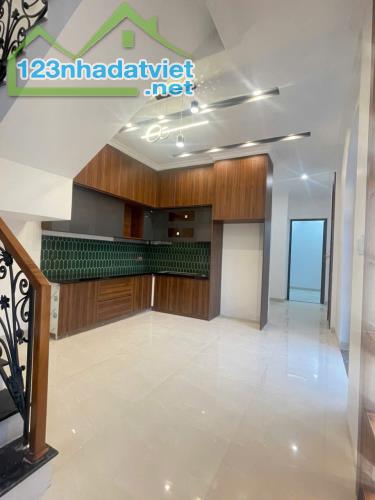 Villa 2 Tầng Sắp Hoàn Thiện KQH Phan Kế Bính - 4