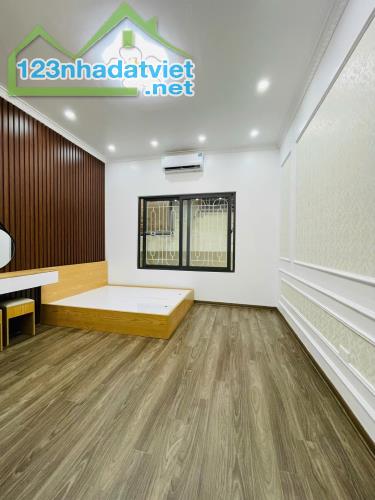 Bán nhà ngõ 121 Kim Ngưu , DT 37m, 4 tầng mới, MT 4.3m, giá 6.95 tỷ. - 2