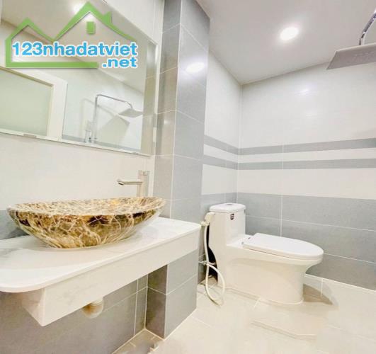 Bán nhà mới SHR đường Hiệp Thành 26 - quận 12. 2 lầu 3 phòng ngủ. Giá 2,48 tỷ/TL - 3