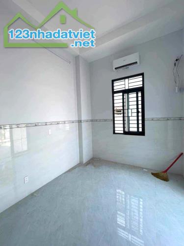 Hiếm Bán Gấp Nhà 4Tầng Hẻm Xe Hơi 156m2_7.2x22_Cho Thuê 40tr.th chỉ 11.x Tỷ Khu Vip Bên - 2