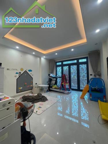 BÁN NHÀ HẺM XE HƠI LÂM VĂN BỀN, QUẬN 7, XÁCH VALI Ở NGAY, 83.6M2, 4 TẦNG, GIÁ 8 TỶ 7 - 2