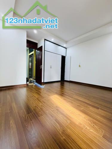 TRUNG TÂM THANH XUÂN – 60M2x5T - GARA Ô TÔ - THANG MÁY - VĂN PHÒNG – GIÁ 19.8 TỶ - 4