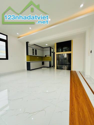 TRUNG TÂM THANH XUÂN – 60M2x5T - GARA Ô TÔ - THANG MÁY - VĂN PHÒNG – GIÁ 19.8 TỶ - 5