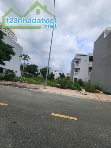 Bán đất mặt tiền 5 tỷ, Ngay Vincom Dĩ An Kinh doanh sầm uất, 100m² LH 0981177788 - 1
