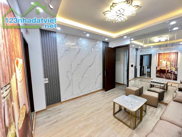 Bán nhà tập thể đường Trường Chinh, 55m2, 2.69 tỷ