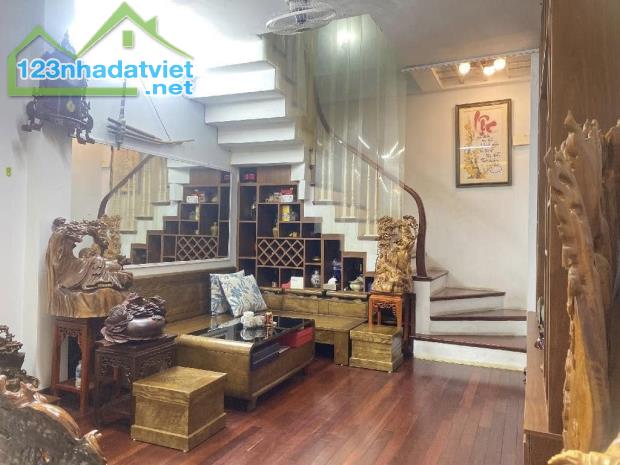 NHÀ ĐẸP YÊN HOÀ 30m2, 5 TẦNG, GẦN OTO, TIỆN ÍCH FULL SERVICE. 6.8Tỷ