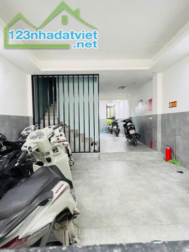 Bán tòa apartment Hồ Tây - Nhật Chiêu - 72m2 x 6T - MT 5m - 10 bước ra phố - 4