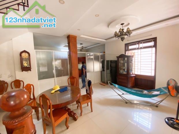BIỆT THỰ MT ĐƯỜNG 61, DT 338m², NGANG 10M, KINH DOANH ĐỈNH - PHƯỚC LONG B, Q9 - 4